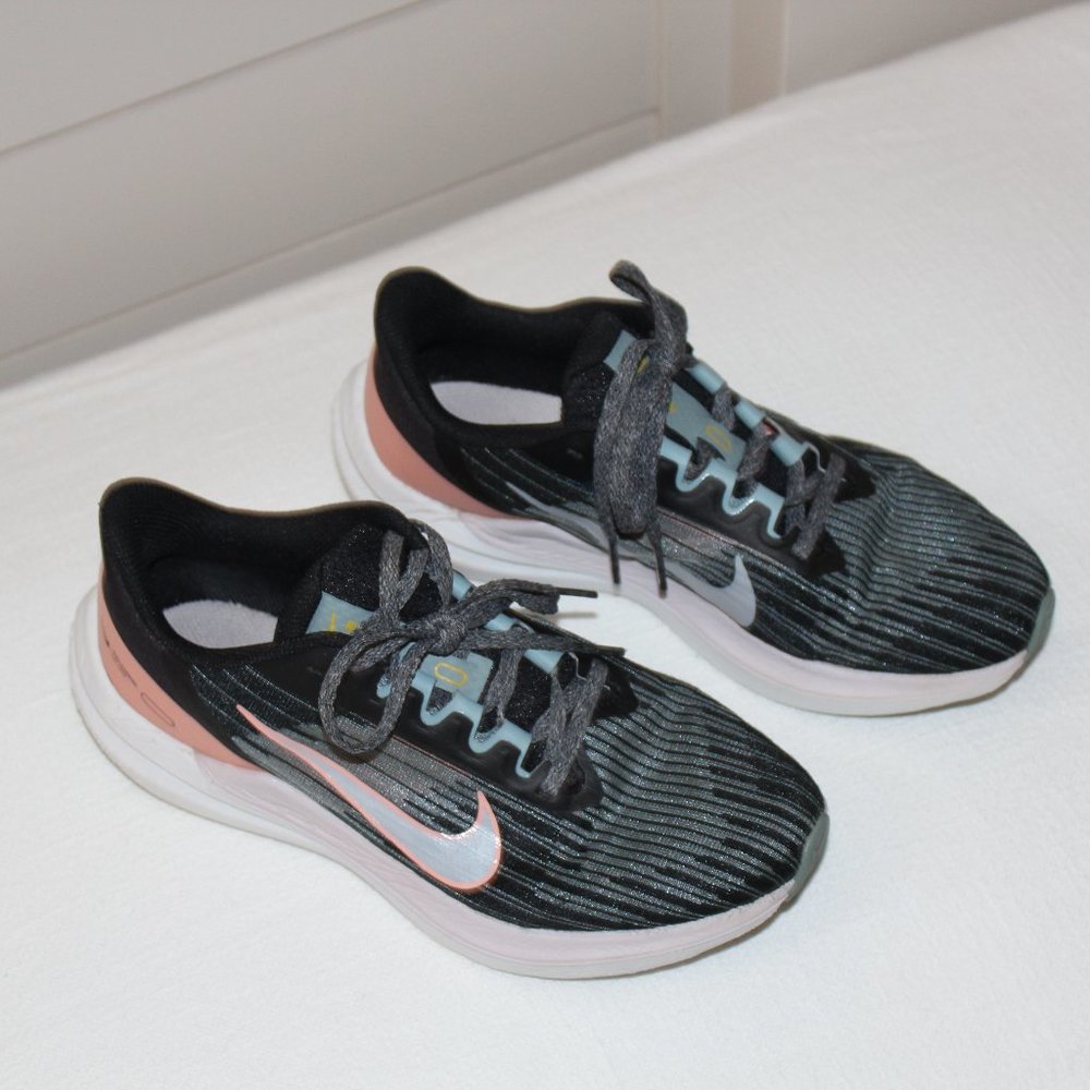 Nike womens Air Winflo 9 Running